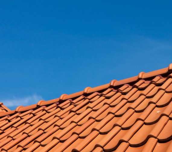 Roof Tile Pattern - Steep Roof Work In Byron Bay, NSW
